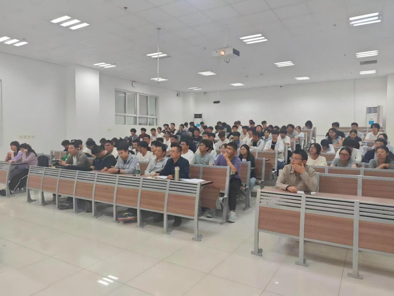 博闻强志启新程，正道直行向未来：网络工程系举行2026级新生见面会